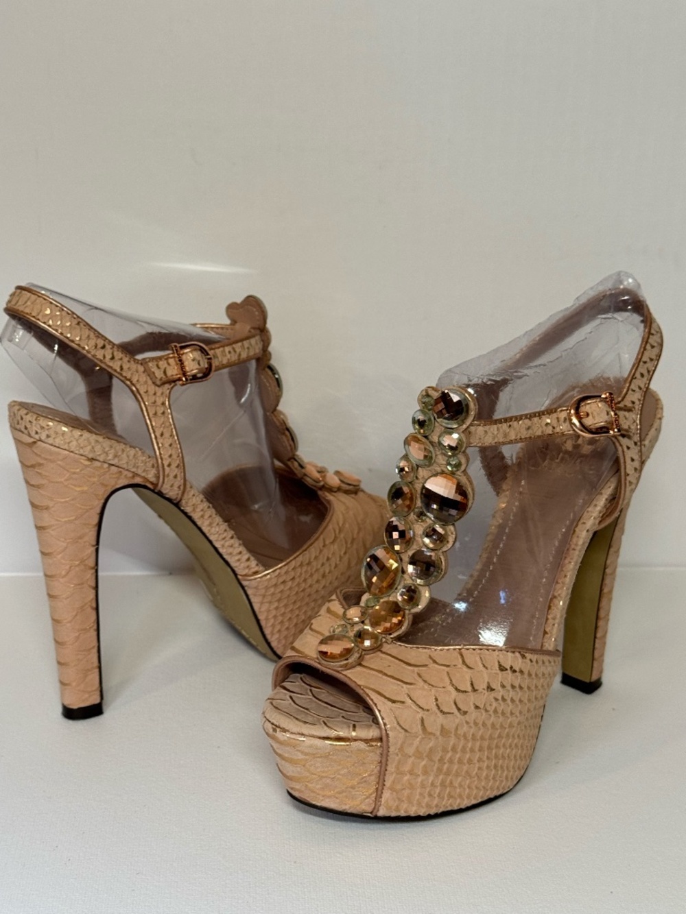 Vince Camuto Blush Snakeskin Embellished Platform Heels Crystal T-Strap Sandals